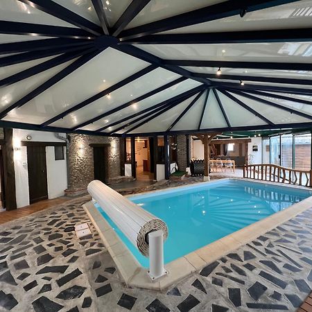 Rigolet Maison En Ville Avec Piscine Interieure Le Controis-en-Sologne Exteriér fotografie
