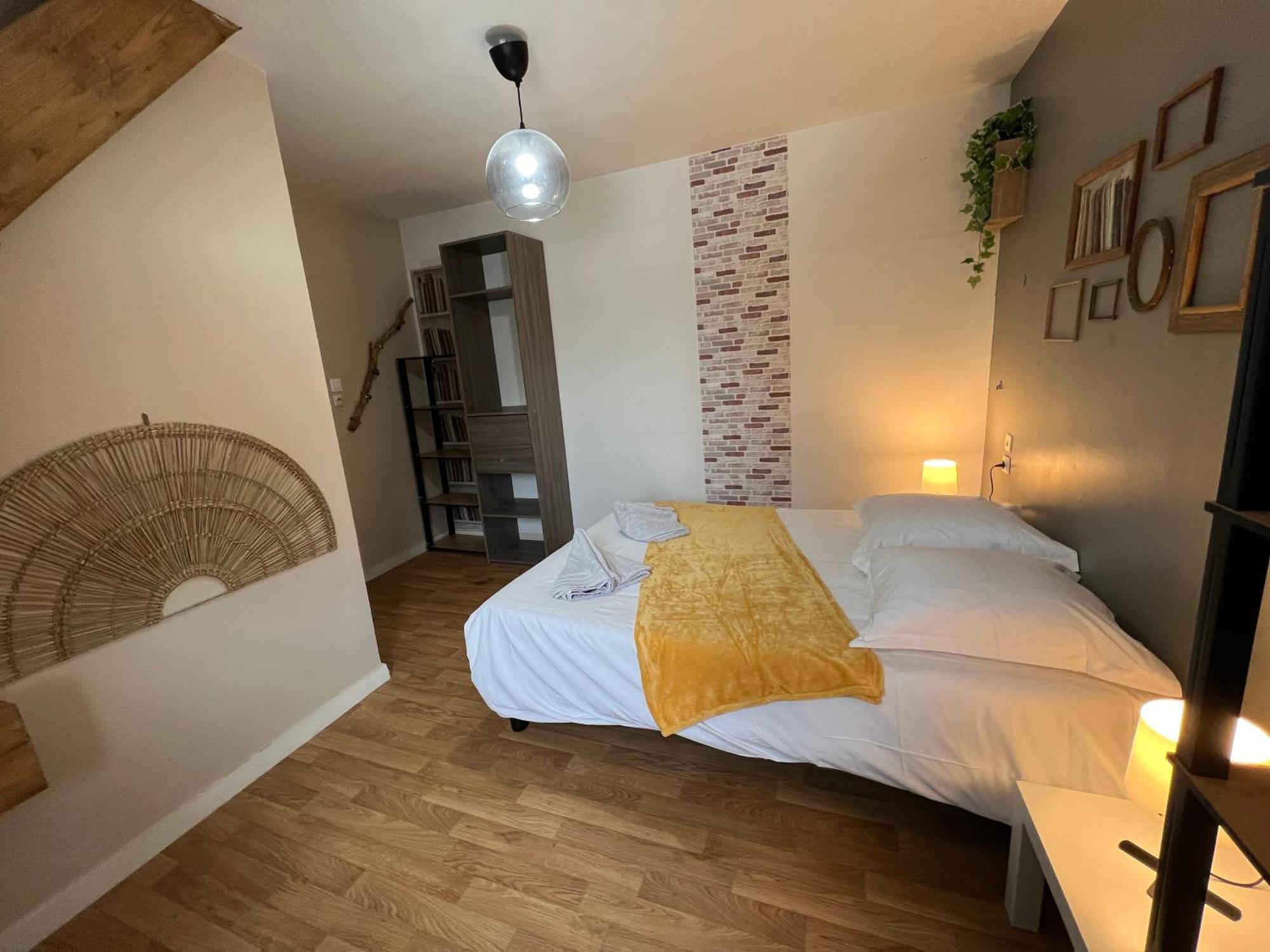 Rigolet Maison En Ville Avec Piscine Interieure Le Controis-en-Sologne Exteriér fotografie
